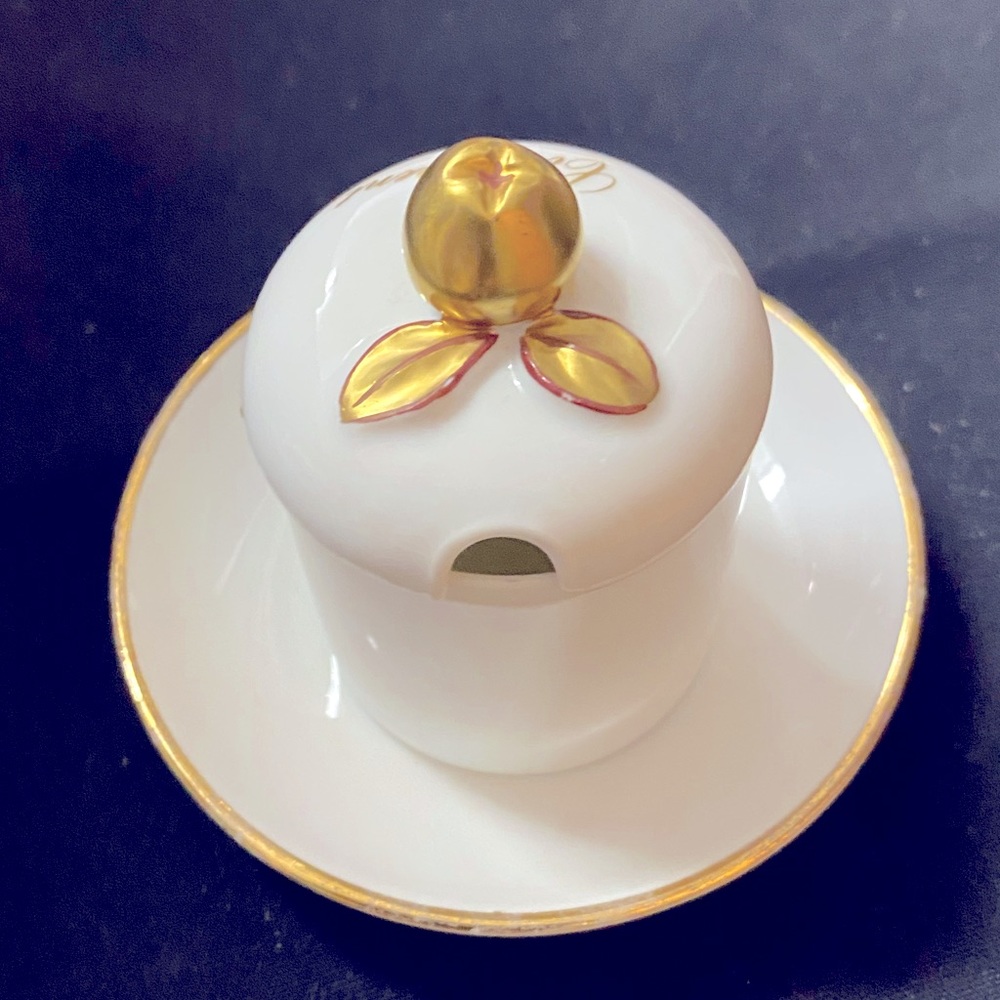 Coquet/France condiment with lid